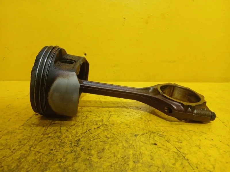 Поршень с шатуном Mitsubishi Lancer 10 2007-2012