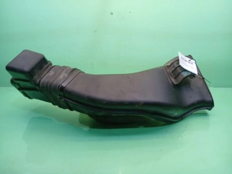 Воздухозаборник Mitsubishi Outlander XL 2006-2012