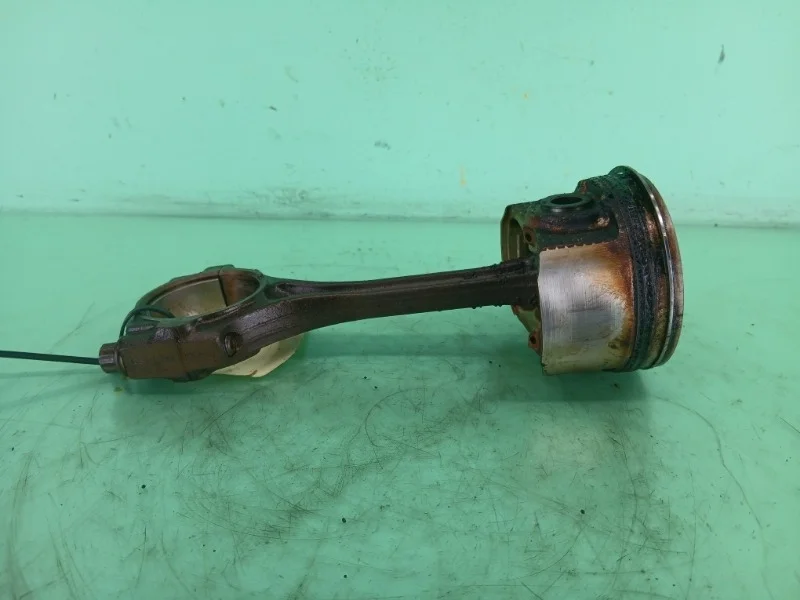 Поршень с шатуном Mazda 3 2003-2009