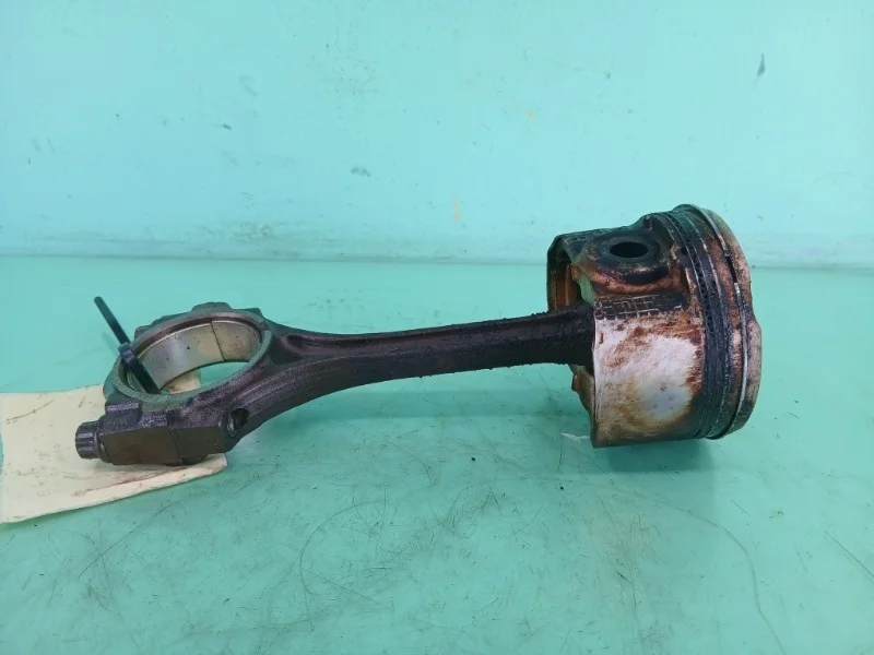 Поршень с шатуном Mazda 3 2003-2009