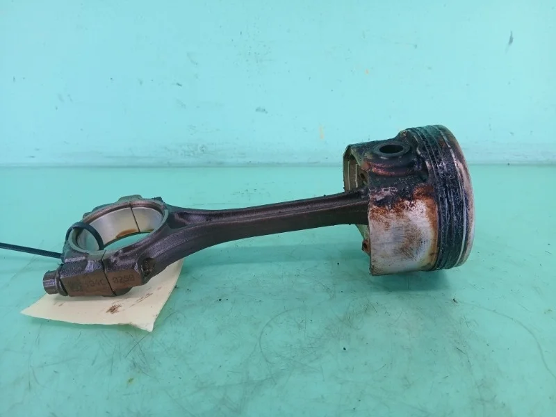 Поршень с шатуном Mazda 3 2003-2009