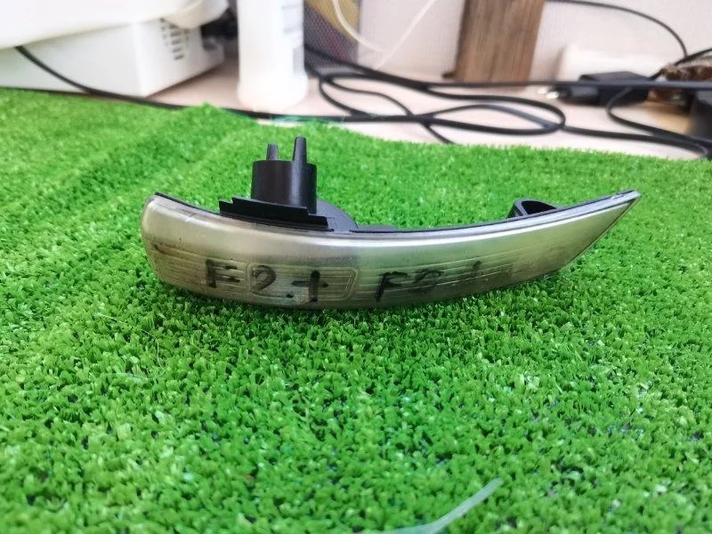 Повторитель поворотника зеркало ford Focus 2 2009