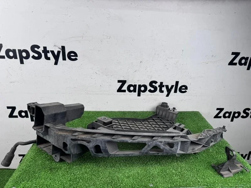 Кронштейн фары audi rs q3 2017 8U