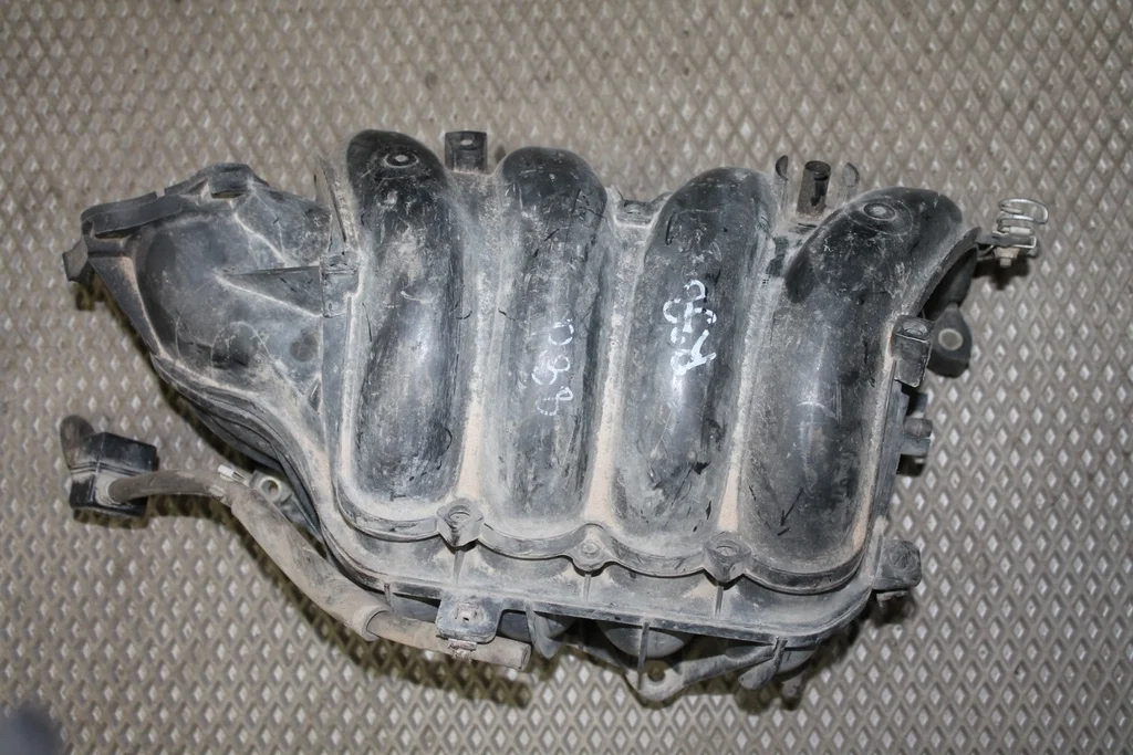 Б.у. коллектор впускной TOYOTA RAV4 ACA30 TOYOTA RAV4 ACA30 2AZ 2006-2012