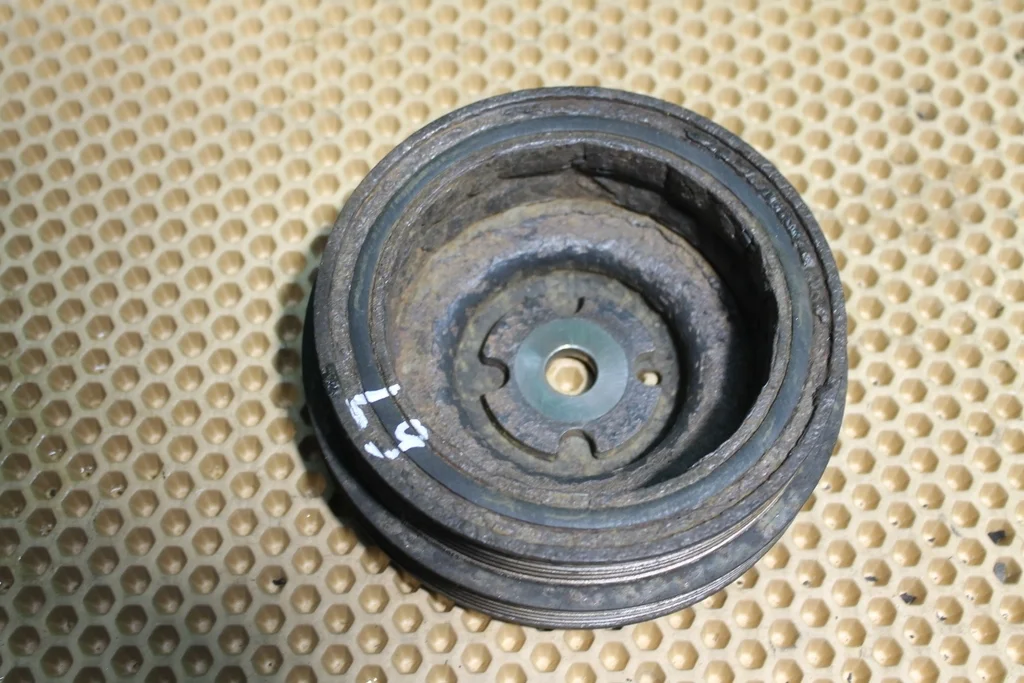 Б.у. шкив коленвала MITSUBISHI LANCER CS3A MITSUBISHI LANCER CS3A 1.6 2000-2011