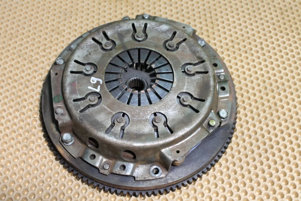 Б.у. маховик MITSUBISHI LANCER CS3A MITSUBISHI LANCER CS3A 1.6 2000-2011