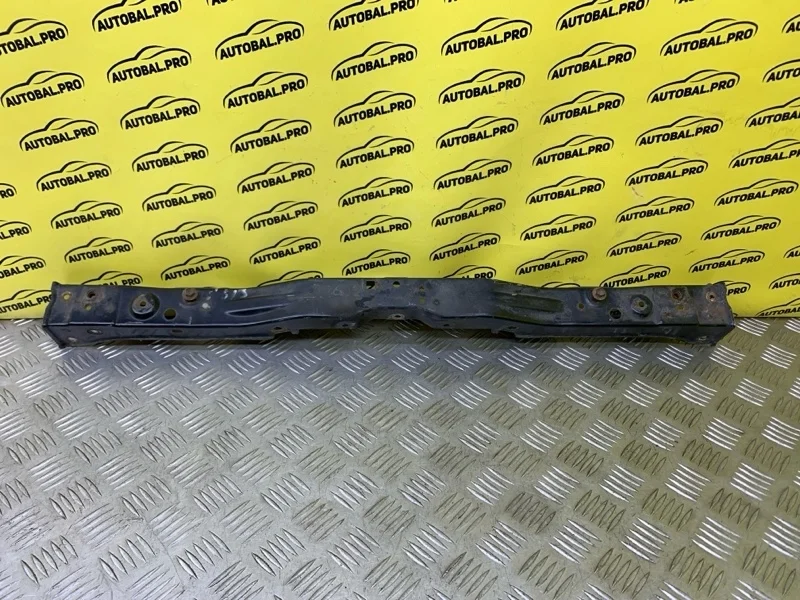 Опора радиатора Toyota Avensis II 2003-2008 2006 5321605030