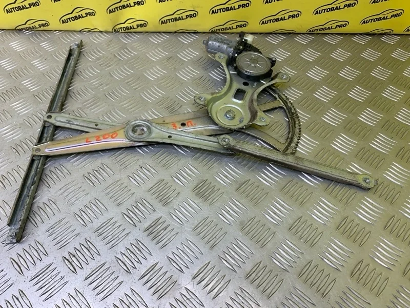 Стеклоподъемник электр. передний левый MITSUBISHI L200 (2006-2015) 2010 MN182365