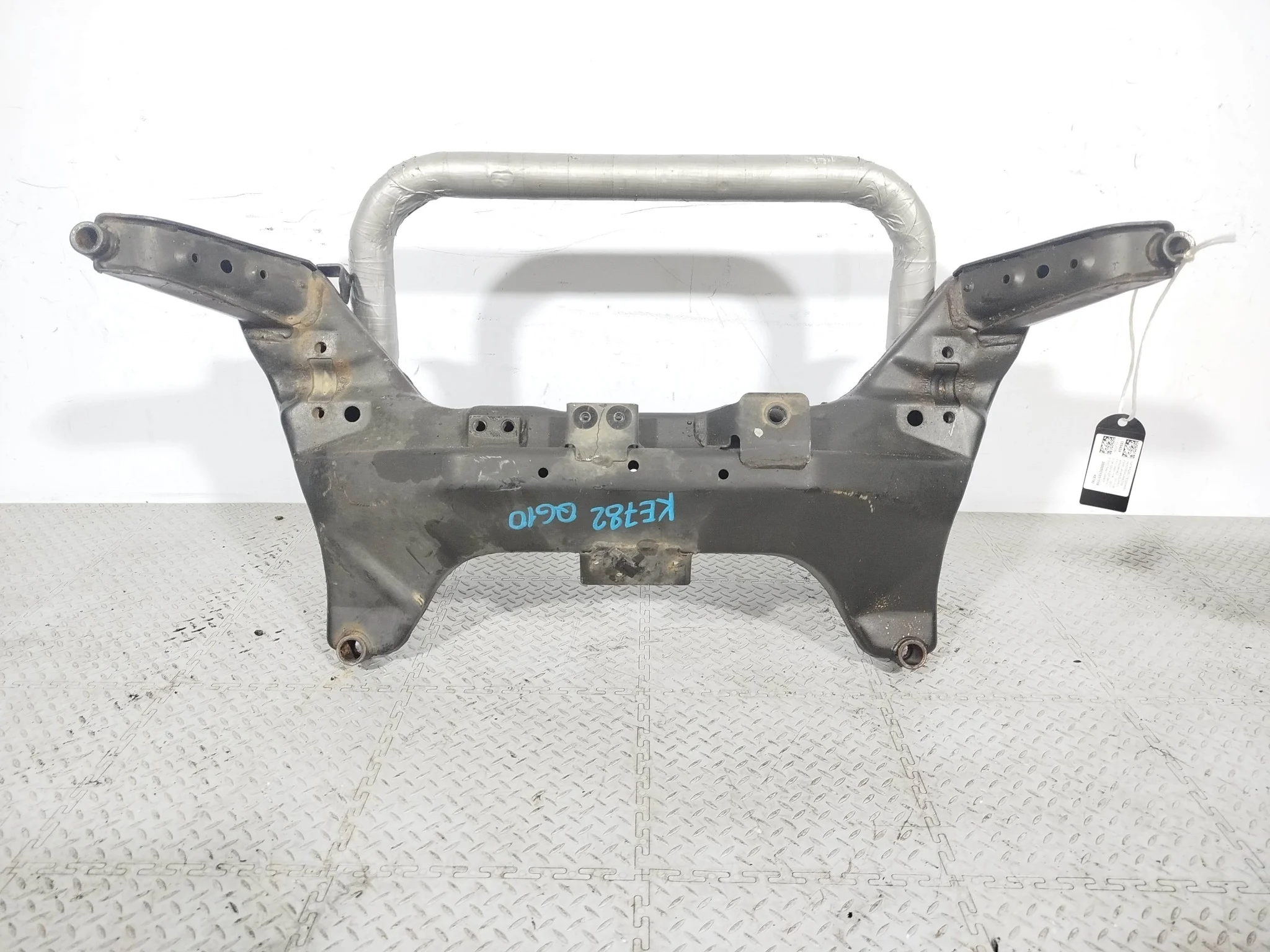 БАЛКА Двигатель/ПОДРАМНИК NISSAN MAZDA ПЕРЕДНЯЯ 544014M400 KE782