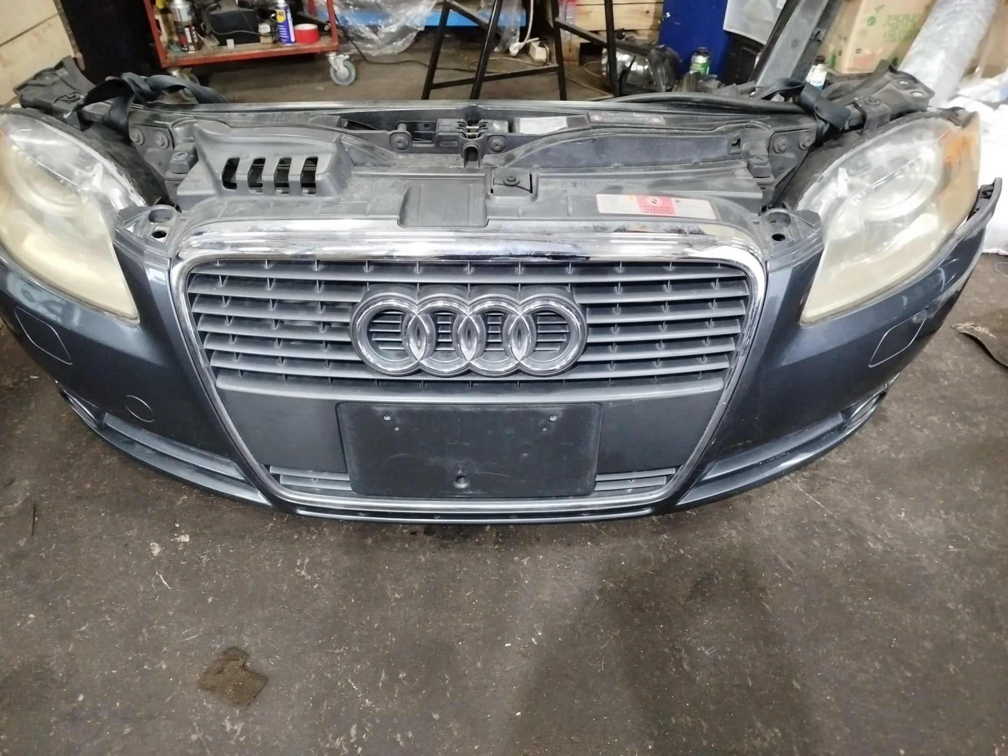 NOSECUT AUDI A4 8E0807105A серый KB1509