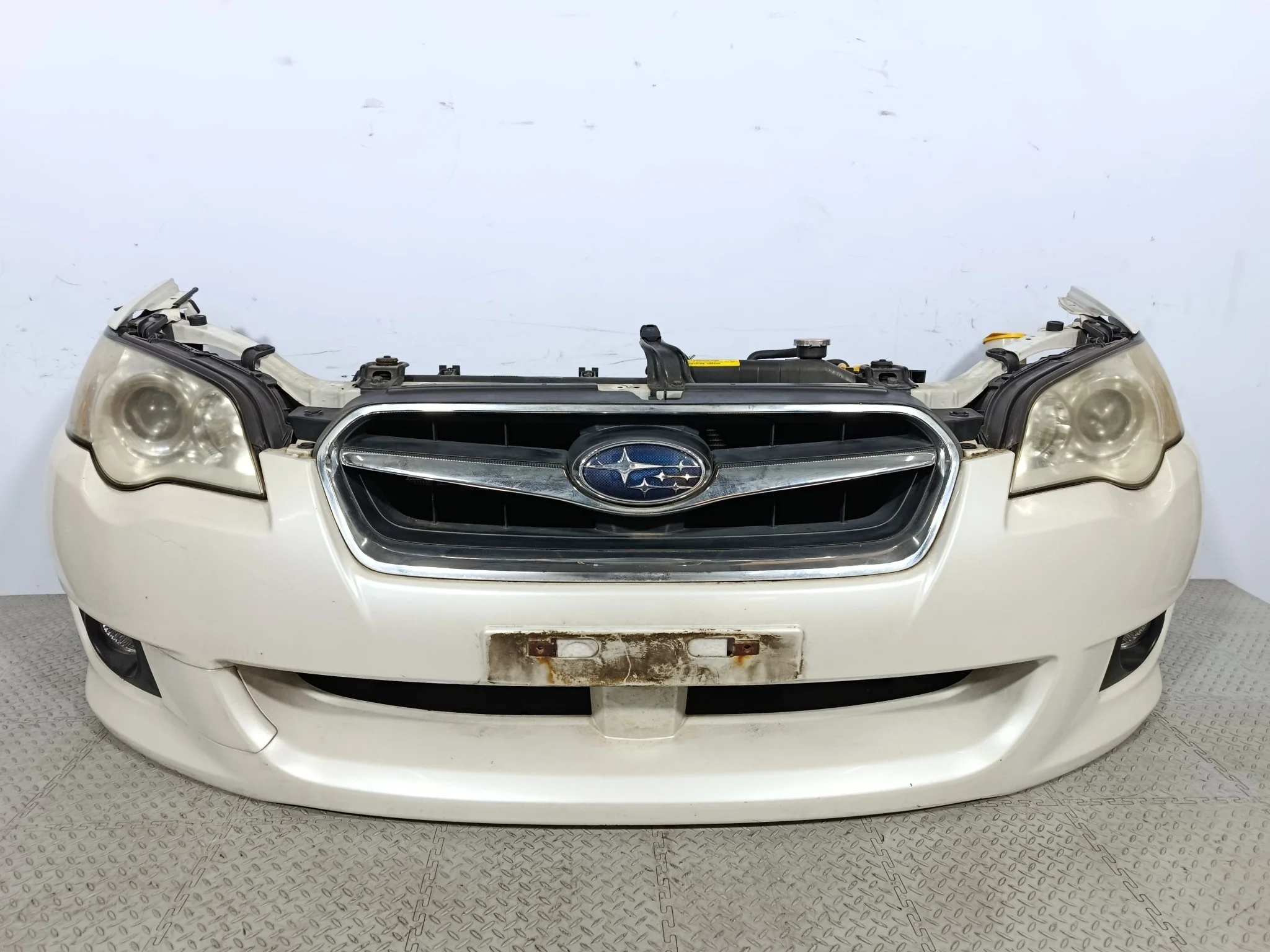 NOSECUT SUBARU LEGACY 57704AG200 белый, 37J KB1498