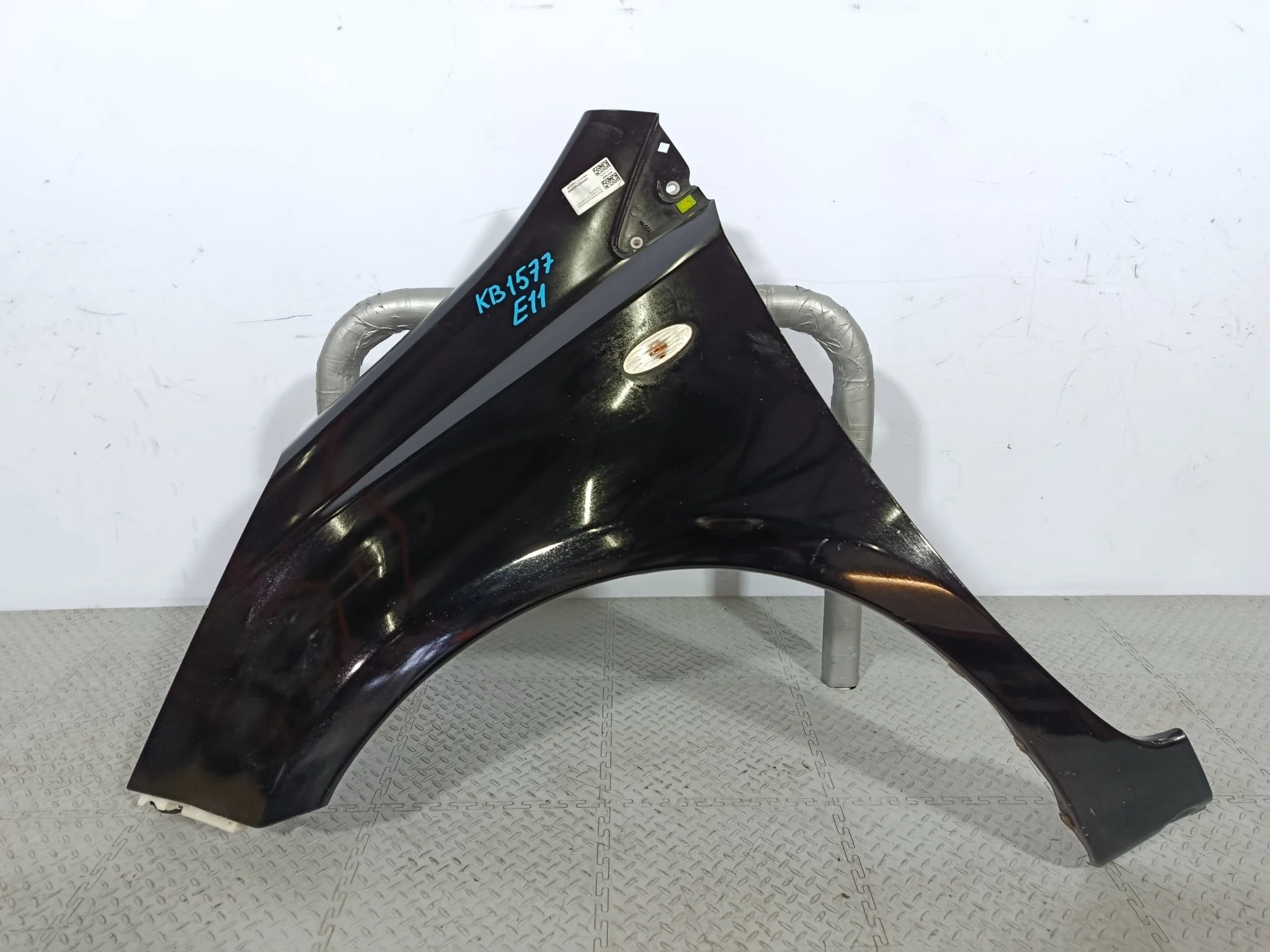 КРЫЛО NISSAN NOTE 631011U630 ПЕРЕДНЕЕ ЛЕВОЕ черный, KH3 KB1577