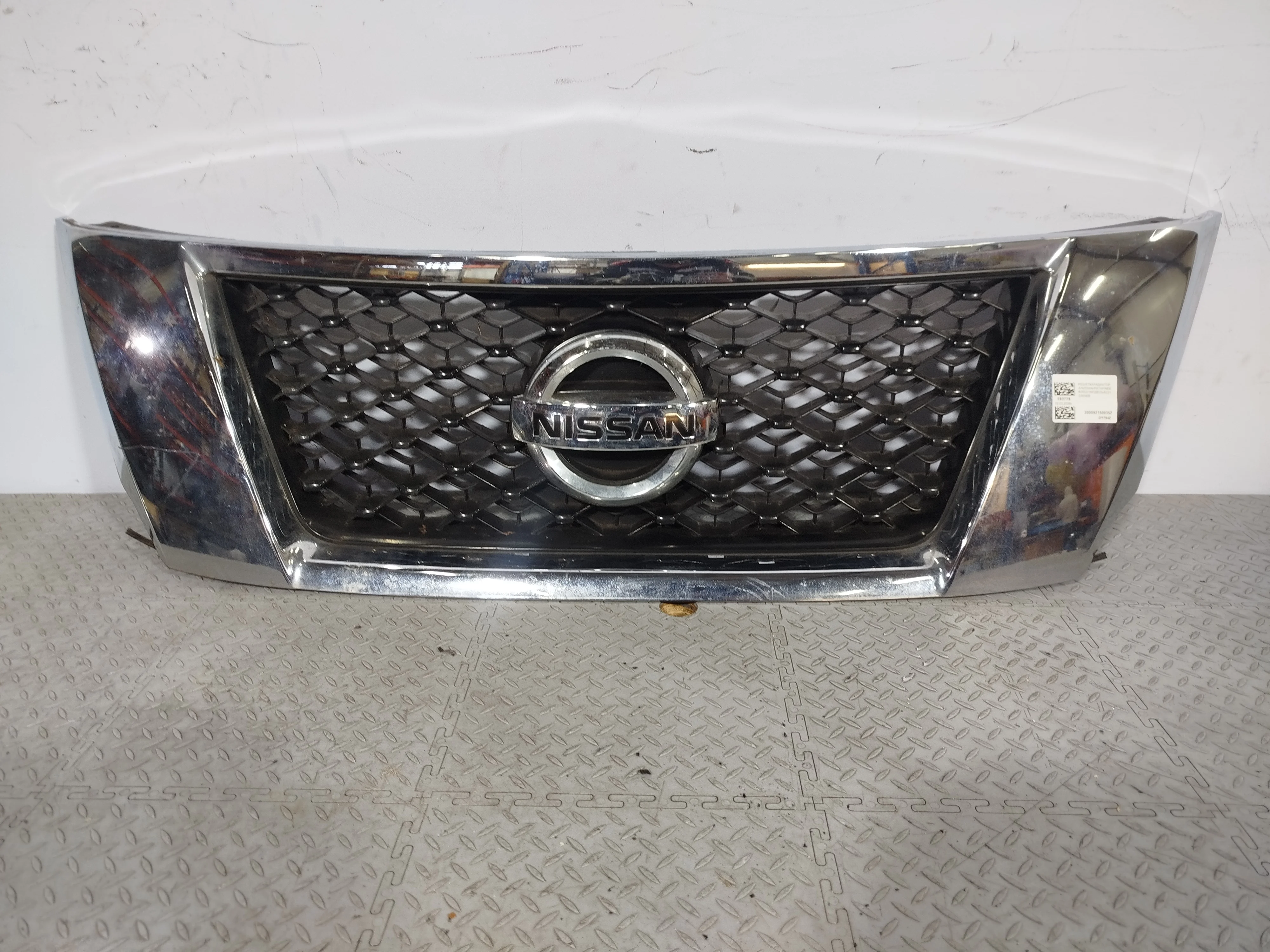 РЕШЕТКА РАДИАТОРА NISSAN 623103KN0B DY794Z