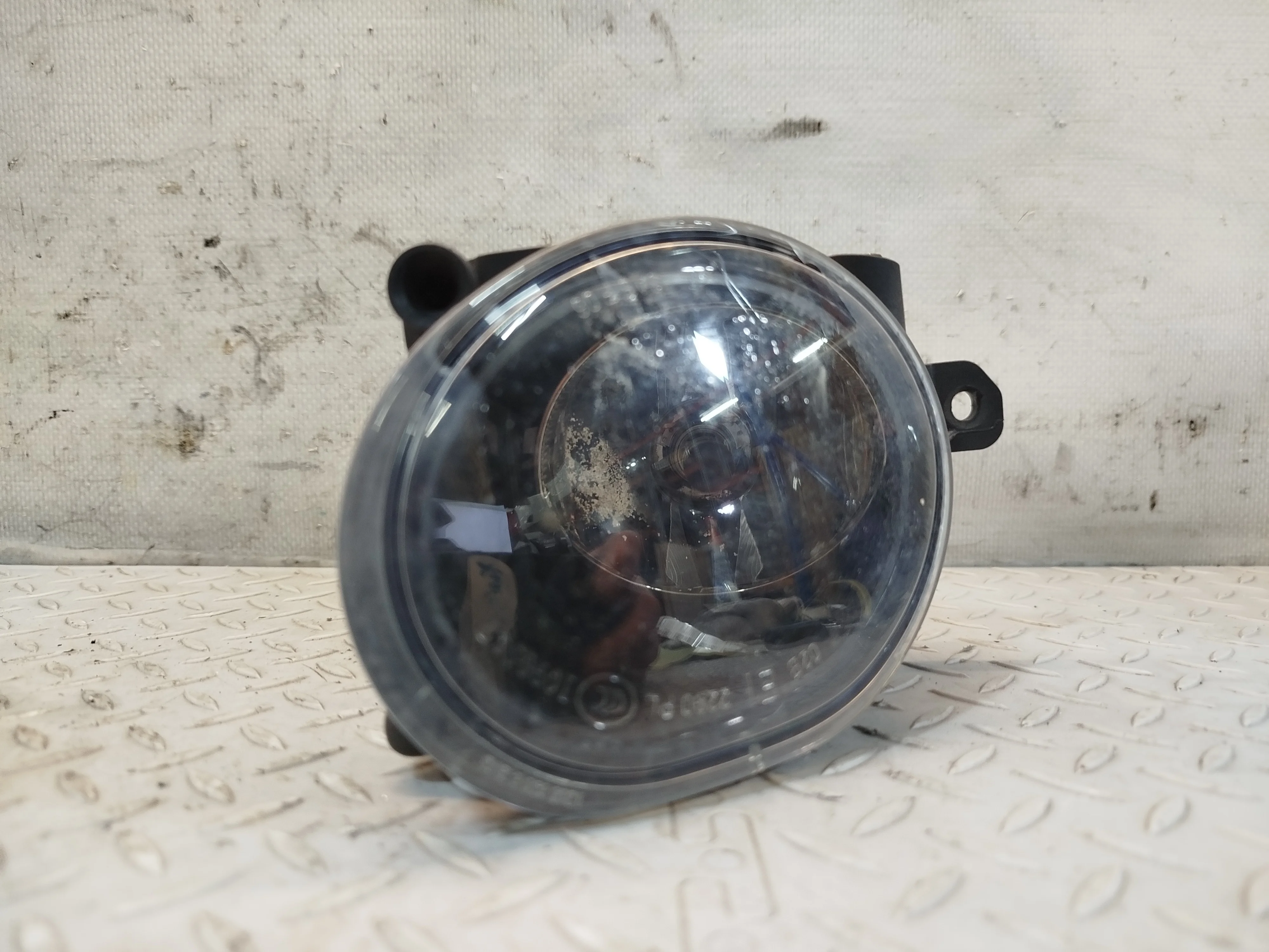 ТУМАНКА VOLVO ПРАВО 30764931 NA8011Z