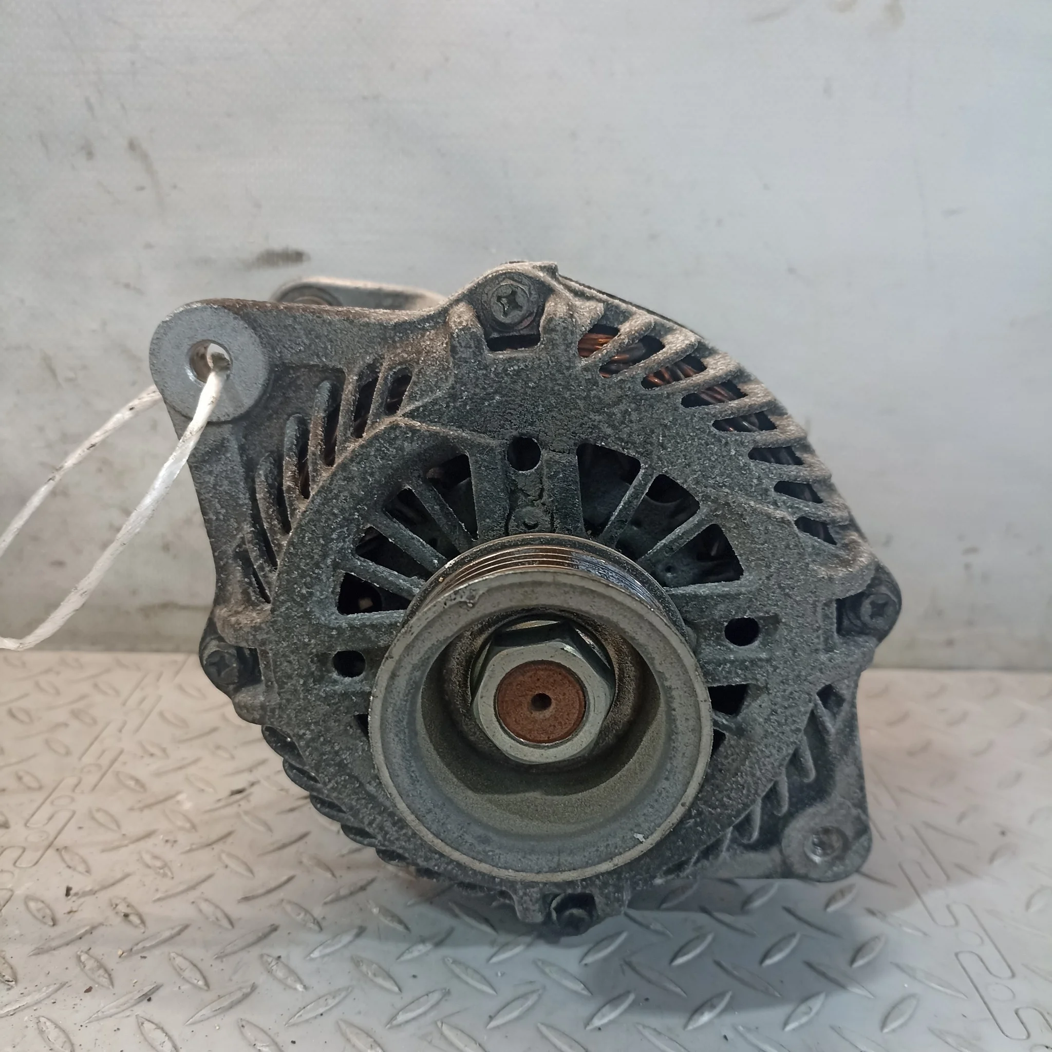 ГЕНЕРАТОР SUBARU 23700AA520 KB1605Z