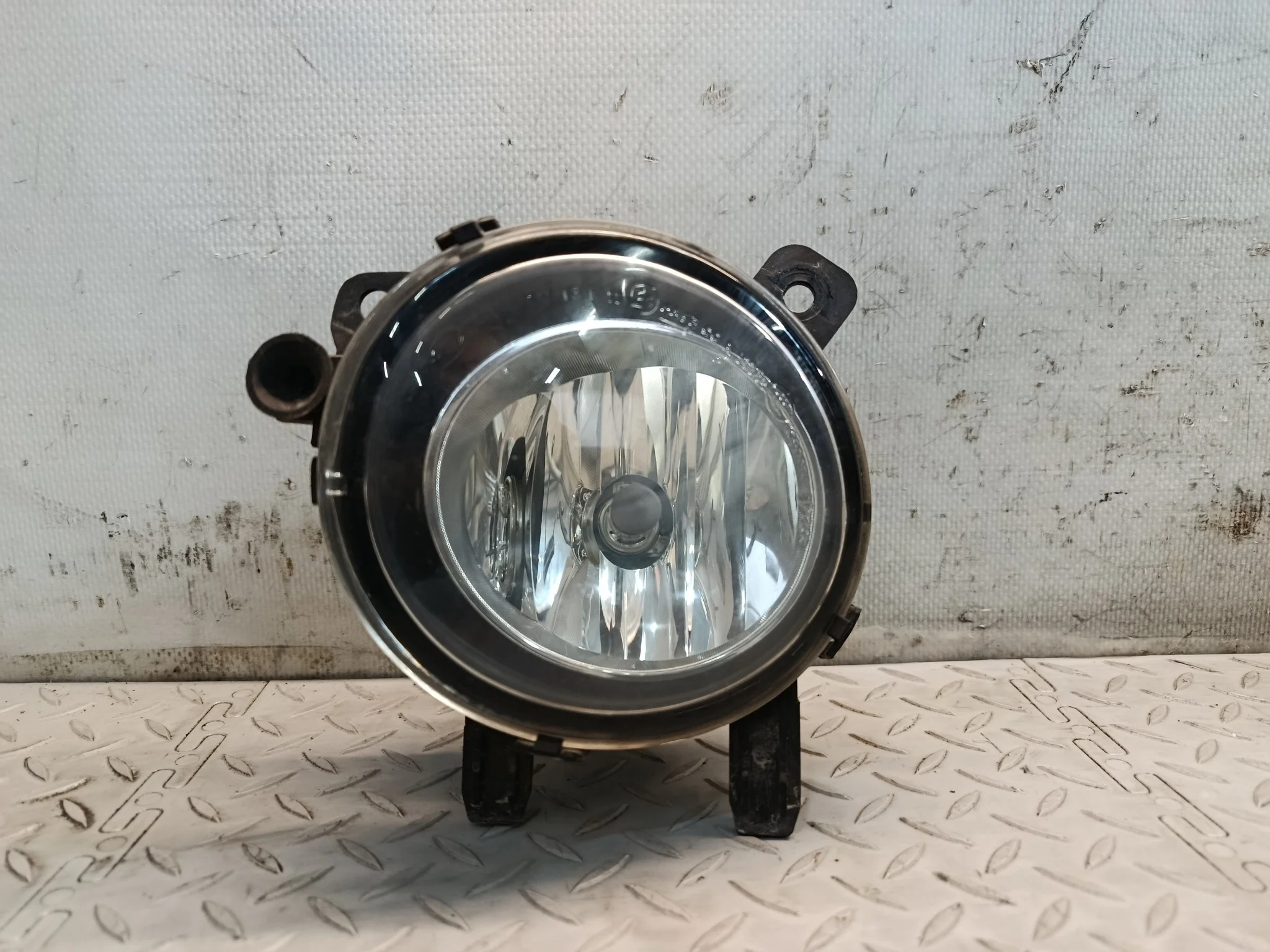 ТУМАНКА BMW ЛЕВАЯ 63177248911 DY655Z