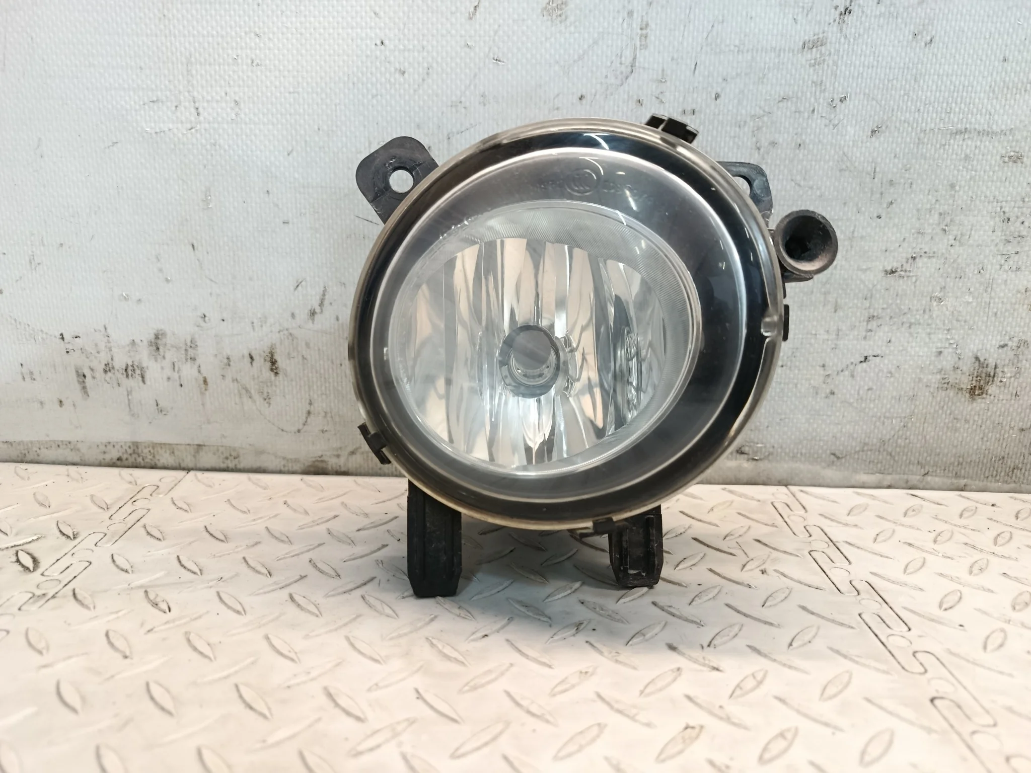 ТУМАНКА BMW ПРАВАЯ 63177248912 DY655Z