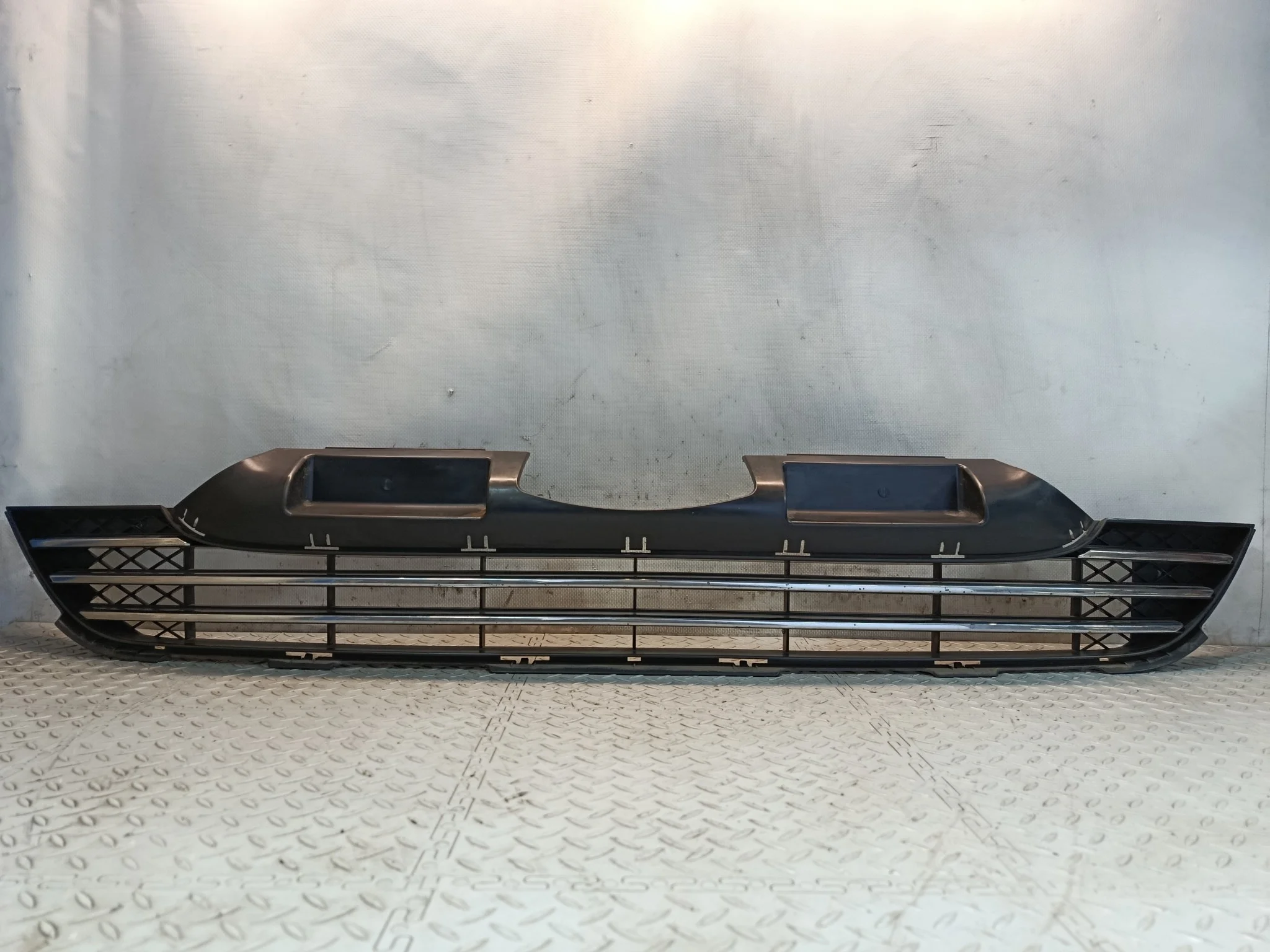 РЕШЕТКА РАДИАТОРА HONDA 71121SWA003 KE577Z