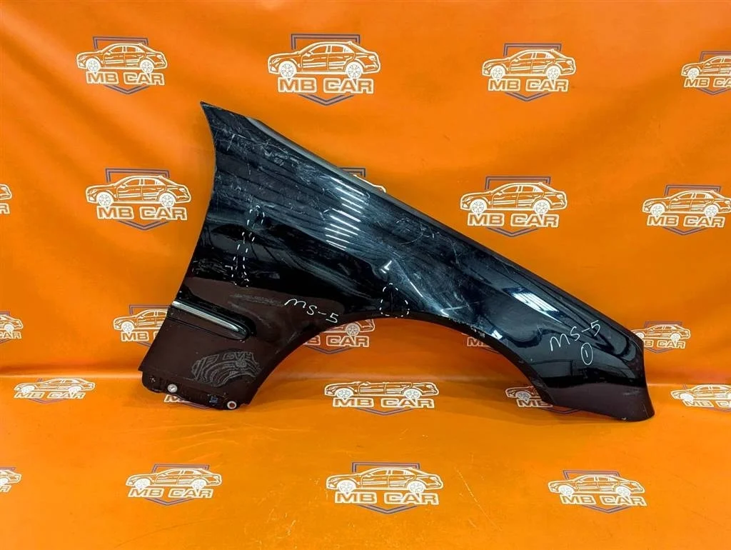 Крыло переднее правое Mercedes-Benz
