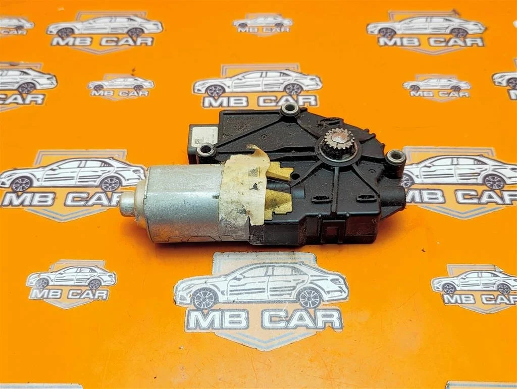 Моторчик люка Mercedes-Benz