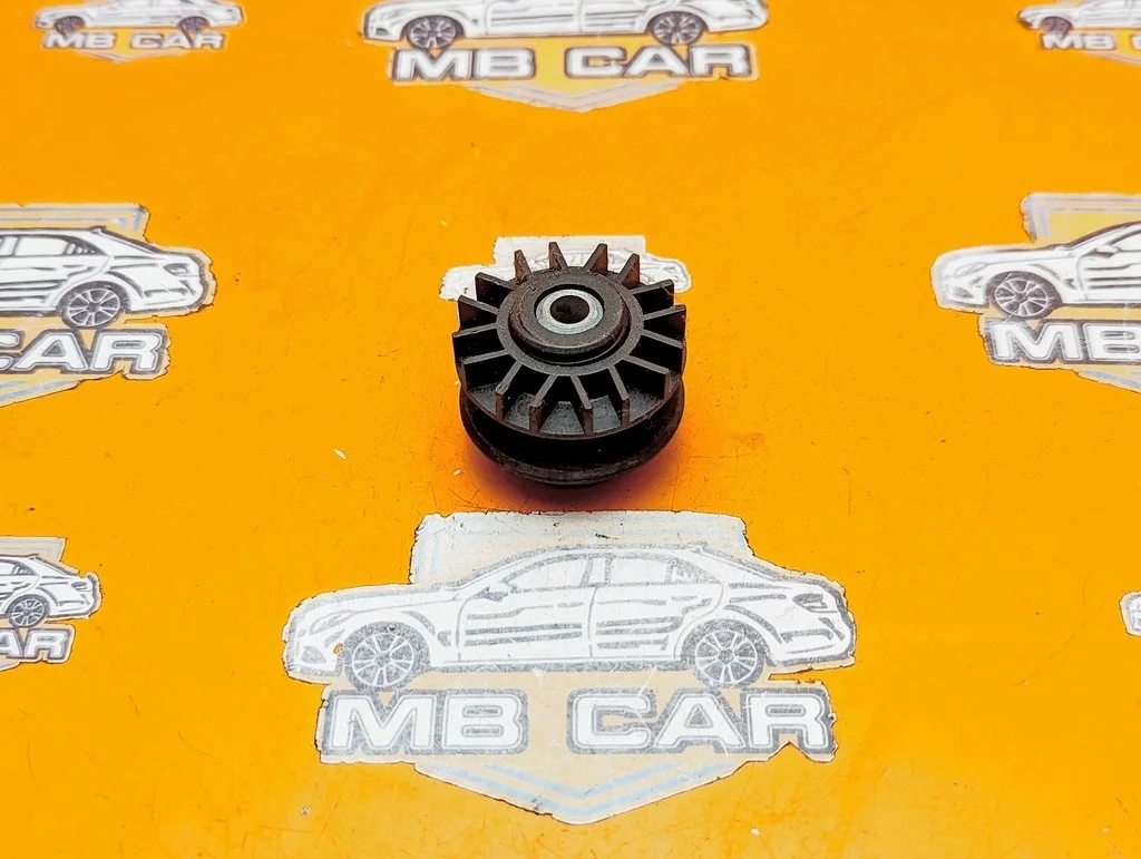 Кронштейн крепления бампера Mercedes-Benz