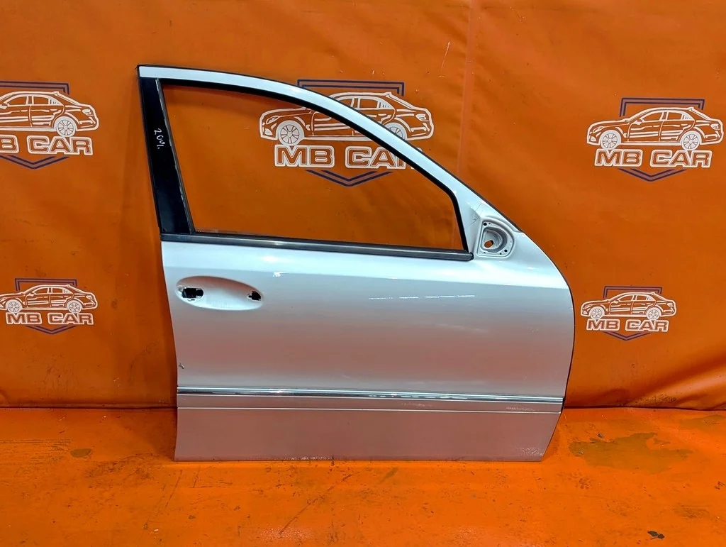 Дверь передняя правая Mercedes-Benz