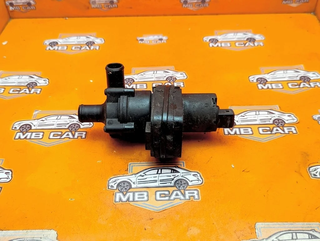 Насос циркуляционный Mercedes-Benz