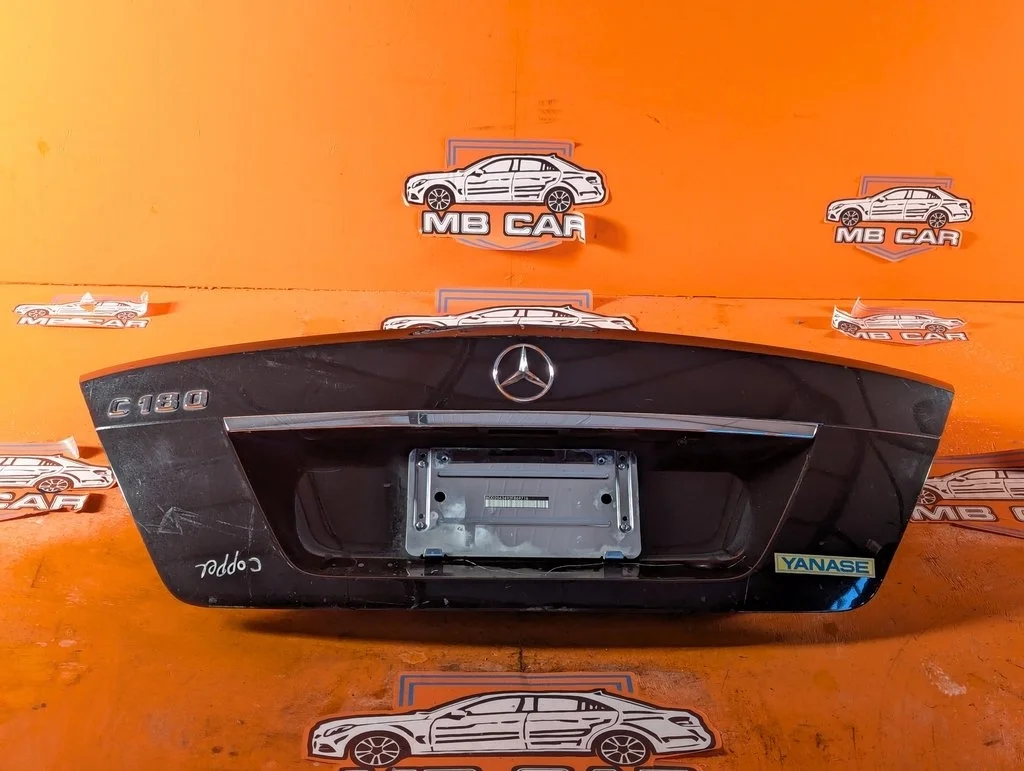 Крышка багажника Mercedes-Benz