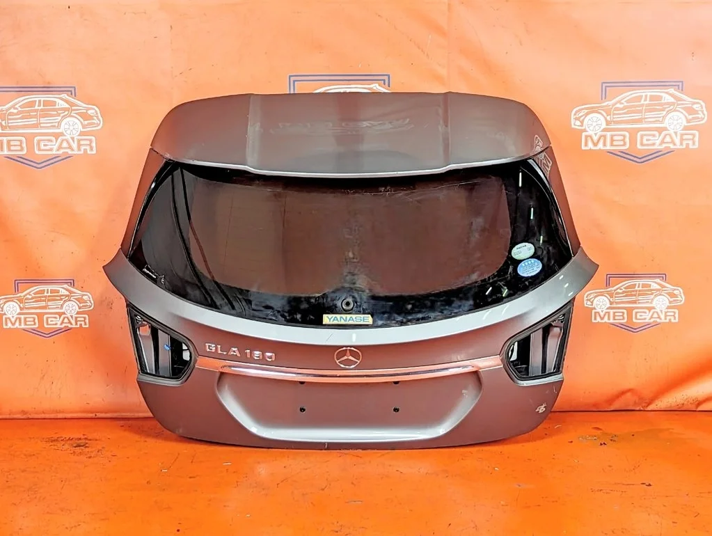 Крышка багажника Mercedes-Benz