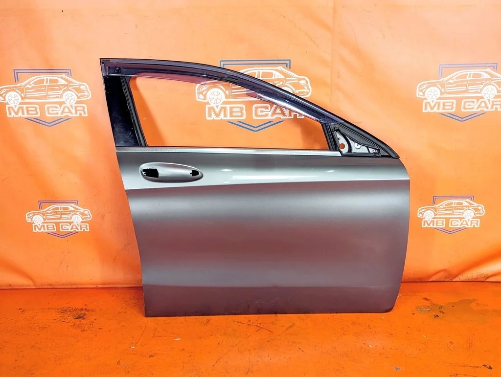 Дверь передняя правая Mercedes-Benz