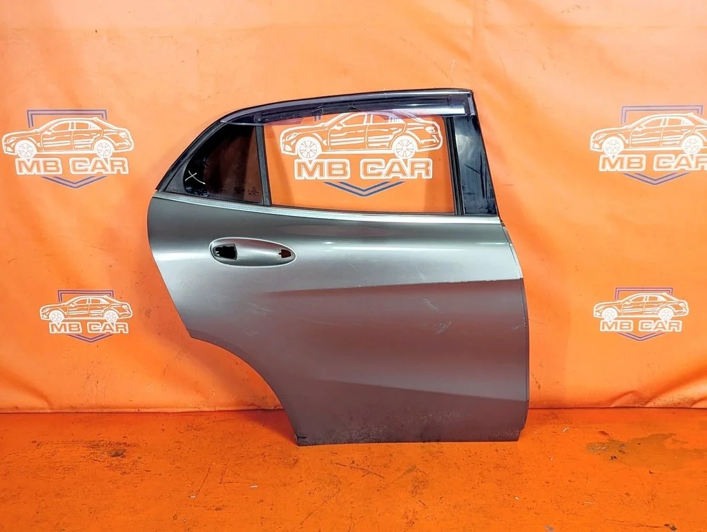 Дверь задняя правая Mercedes-Benz