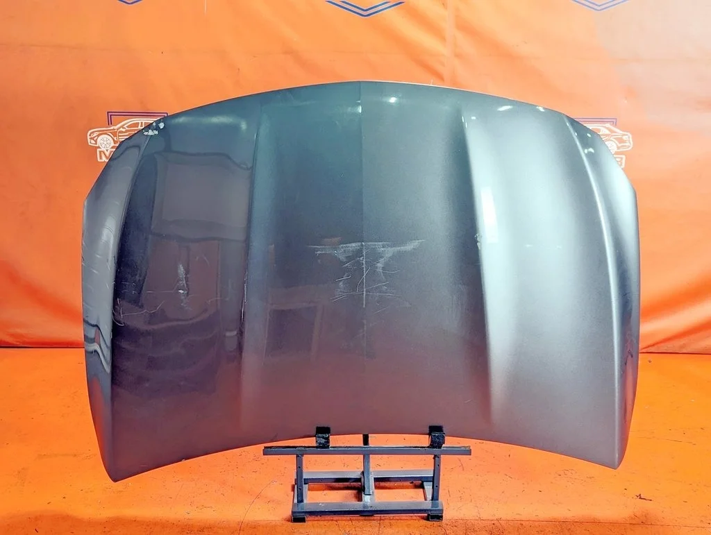 Капот Mercedes-Benz