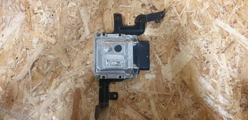 Блок управления двигателем Kia Ceed JD (2012—2015)