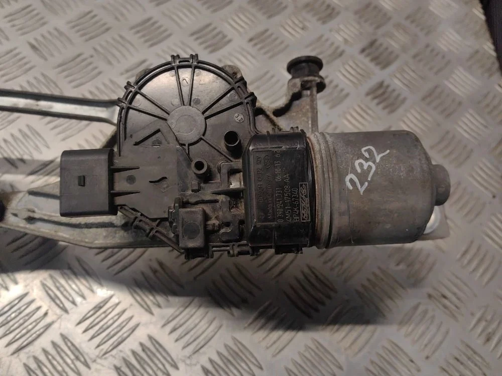 Моторчик стеклоочистителей Ford Focus 2