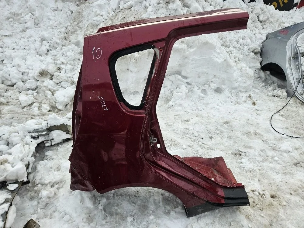 Крыло заднее правое на Mitsubishi Colt 2006