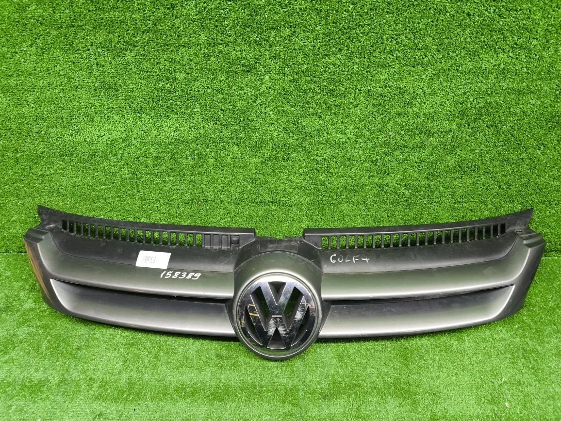 Решетка радиатора VOLKSWAGEN GOLF 5+ 2005- в сборе б/у GOLF 5+(2005-2014)