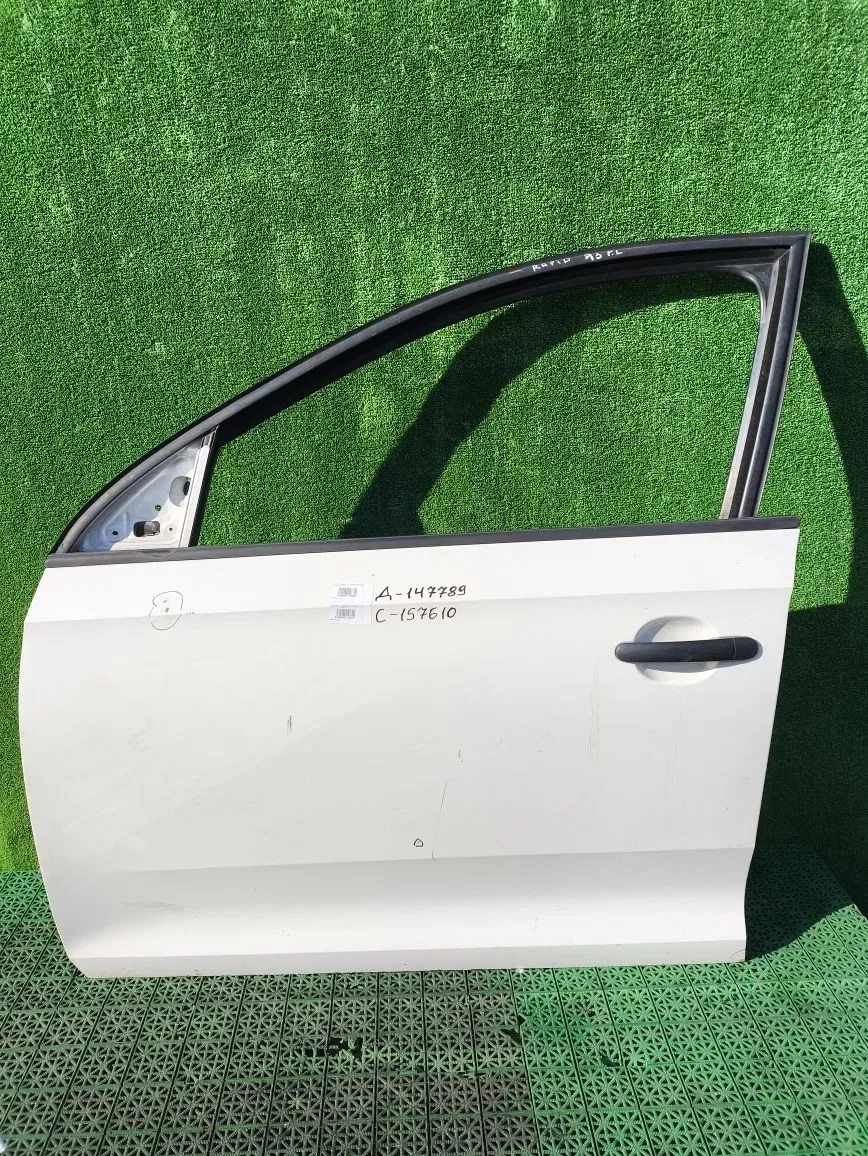 Стекло двери SKODA RAPID 2013- переднее левое б/у RAPID(2013-