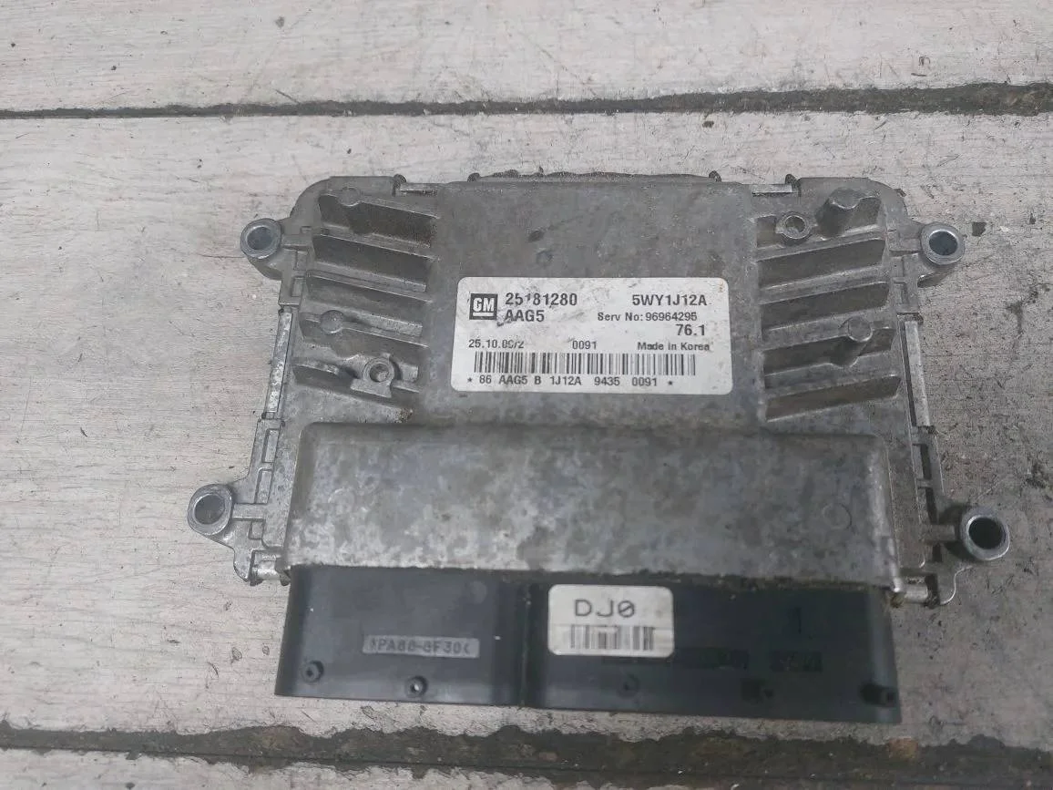 блок управления двигателем Chevrolet Cruze J300