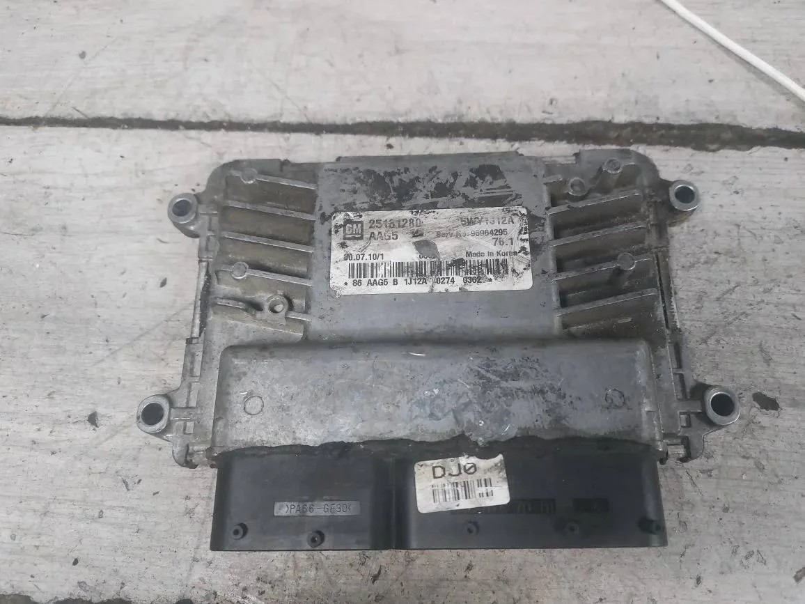блок управления двигателем Chevrolet Cruze J300