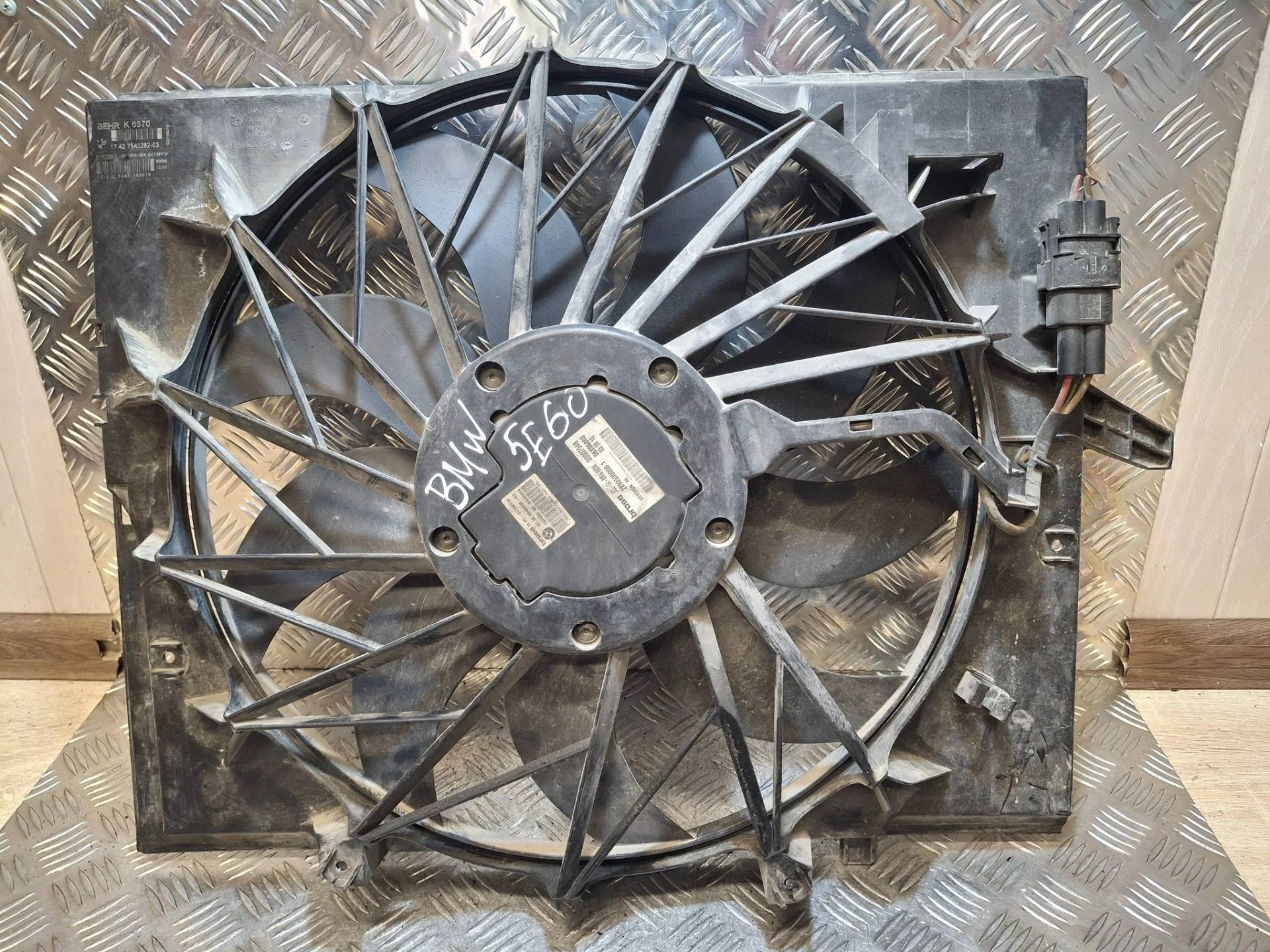 вентилятор охлаждения BMW 5 E60/E61