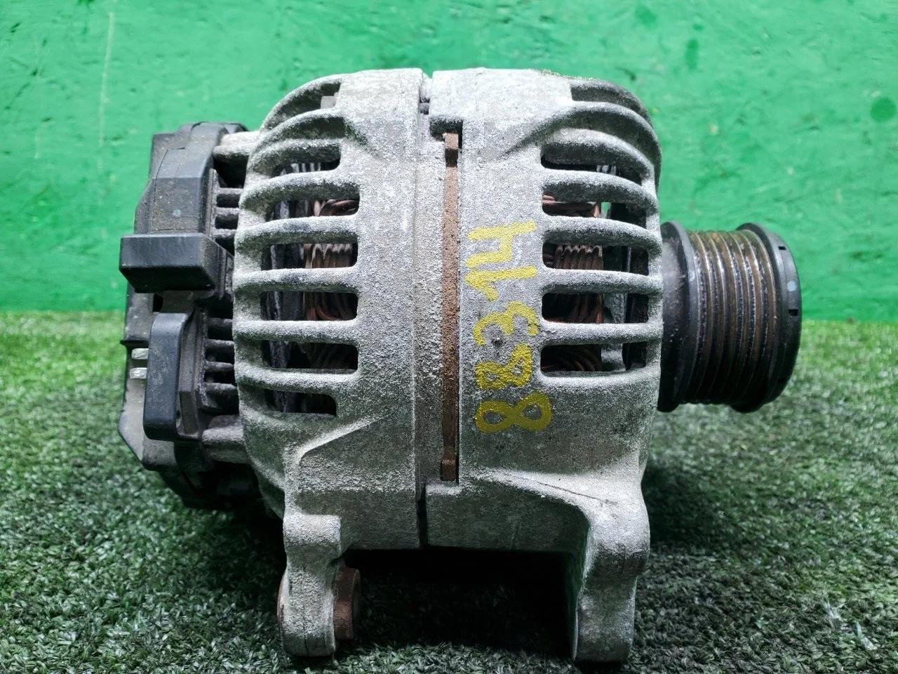 Генератор Volkswagen Passat 2006-2011 06F903023F B6 BVY