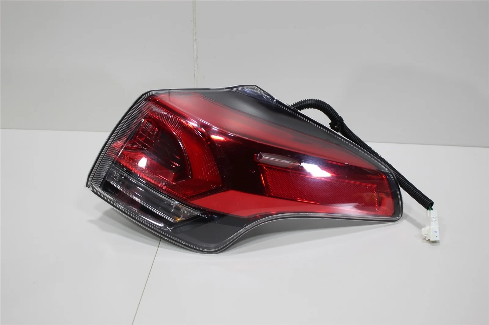 Фонарь TOYOTA RAV4 2017 8155142201 A40, правый