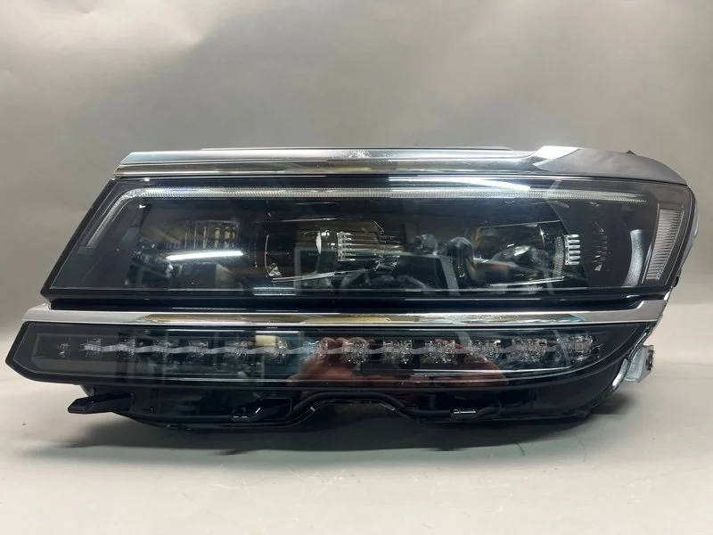 Фара Volkswagen Tiguan 2016-2020 5NB941113D 2, передняя левая