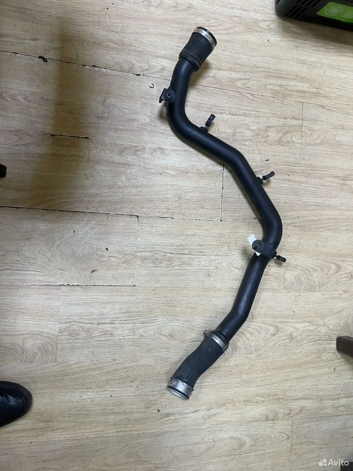 Патрубок интеркулера q7 4l рестайлинг (2009—2015)