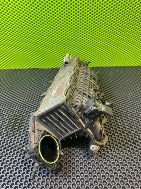 Коллектор впускной VW Golf 7 2015