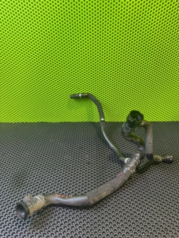 Патрубок охлаждения Audi Q5 2011