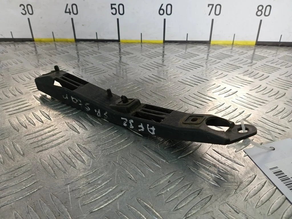 Кронштейн бампера передний MITSUBISHI Space Star