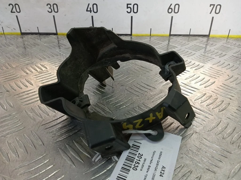 Кронштейн фары правой NISSAN QASHQAI I (2006—2010)