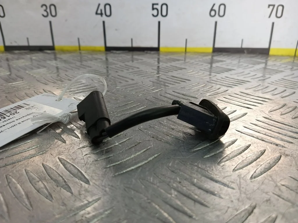 Форсунка омывателя FORD Focus III (2011—2015)