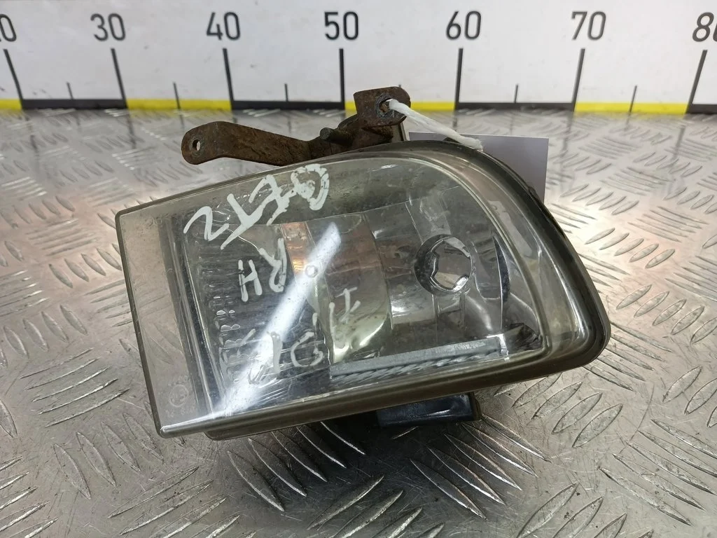 Фара противотуманная передняя Hyundai GETZ I (200